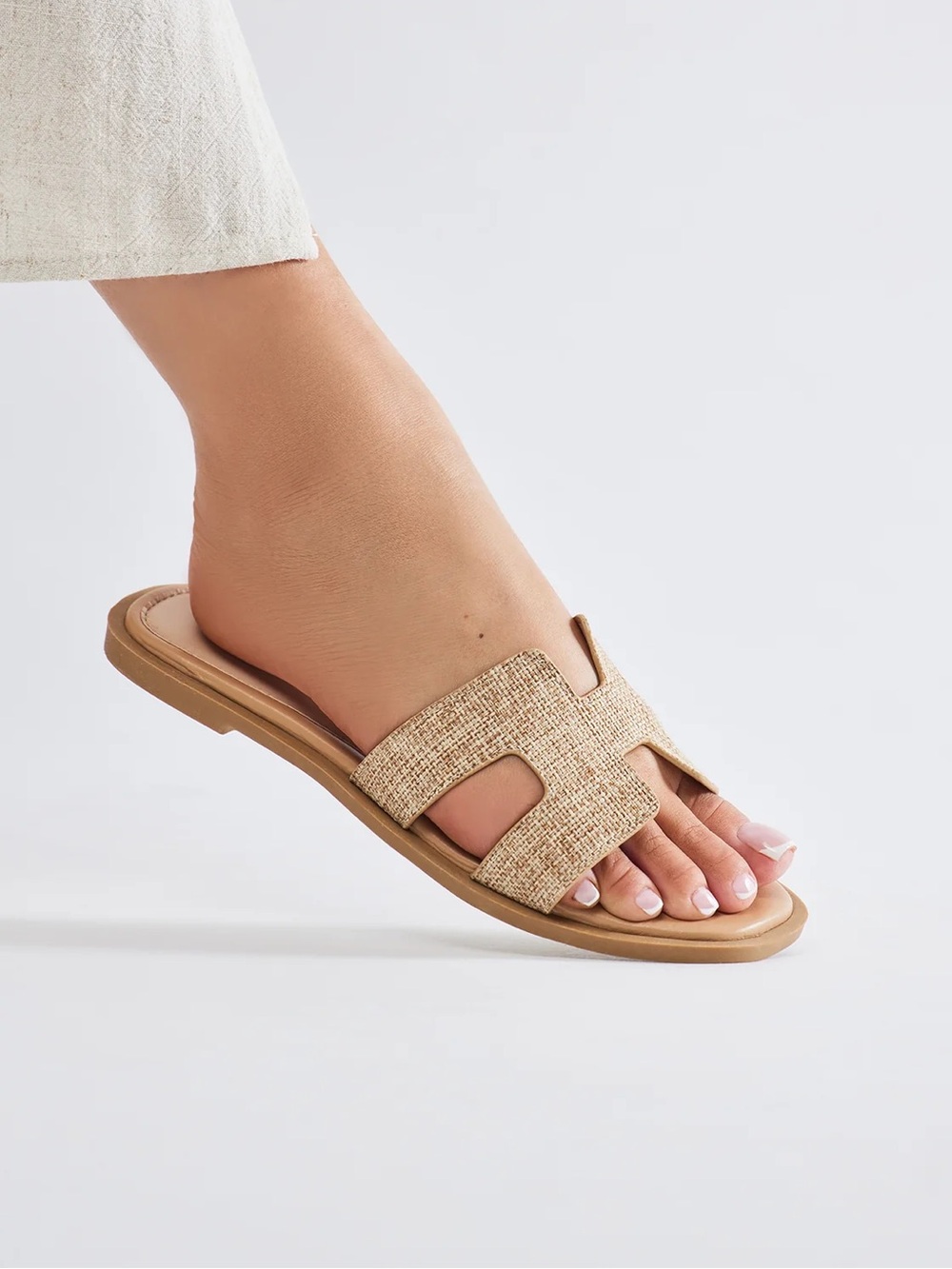 Fashion Nova Lillie Sandals - Picture 1 of 8